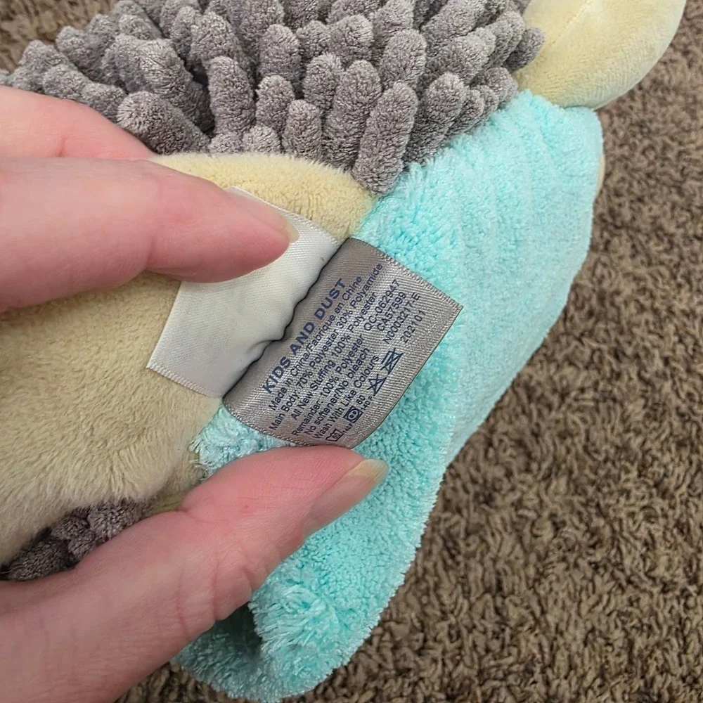 Norwex Kids Pet-To-Dry Hedgehog Dusting Mitt Microfiber BacLock Grey Aqua